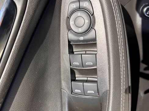 Used 2023 Buick Encore GX Essence w/ Experience Buick Package AWD/4WD image 17
