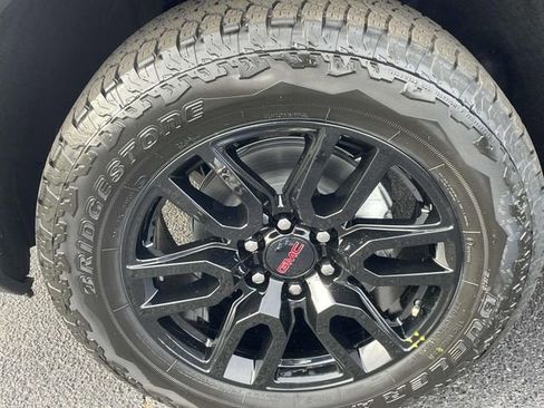 New 2026 GMC Sierra 1500 Elevation image 6