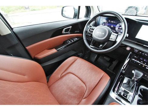 Used 2023 Kia Carnival SX FWD image 9