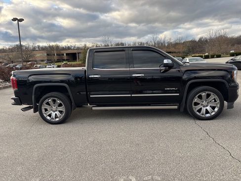 Used 2018 GMC Sierra 1500 Denali w/ Denali Ultimate Package AWD/4WD image 2