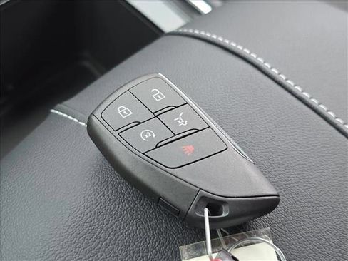 New 2026 Chevrolet Traverse LT w/ Midnight/Sport Edition FWD image 27
