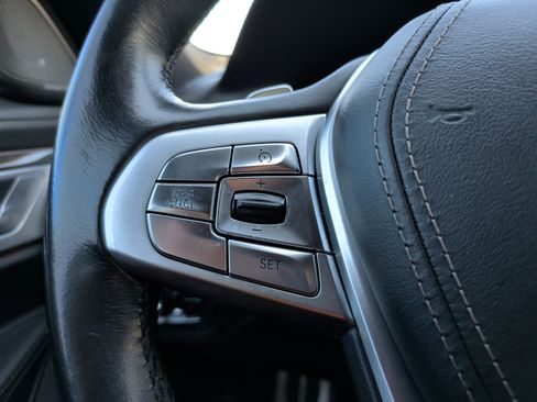 Used 2017 BMW 740i image 20