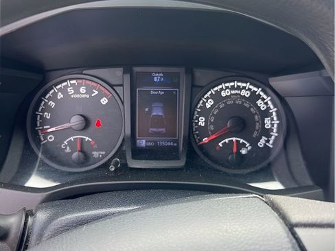Used 2019 Toyota Tacoma SR w/ SR Convenience Package RWD image 7
