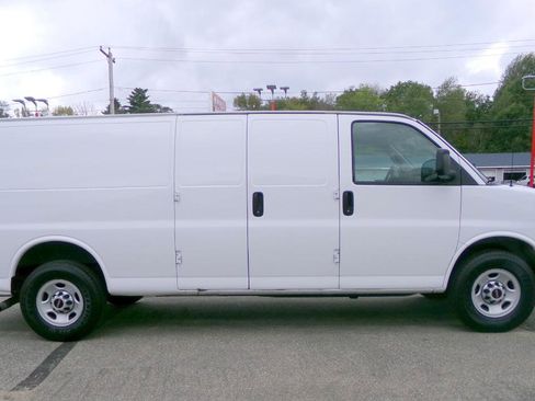 Used 2016 GMC Savana 2500 Extended RWD image 6