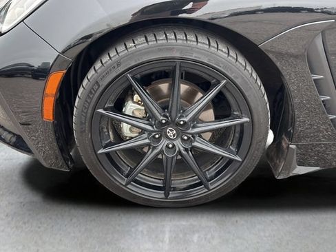 Used 2024 Toyota GR86 Premium RWD image 22