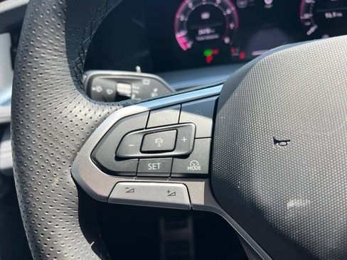 Certified 2026 Volkswagen Tiguan SE R-Line FWD image 19