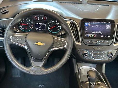 Used 2024 Chevrolet Malibu LT FWD image 15