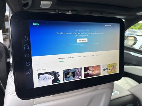 Used 2025 Cadillac Escalade V AWD/4WD image 9