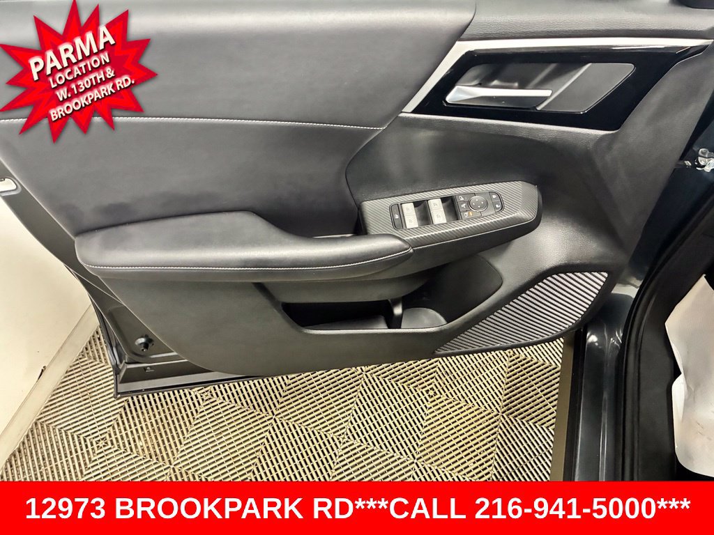 Used 2024 Mitsubishi Outlander FWD image 8