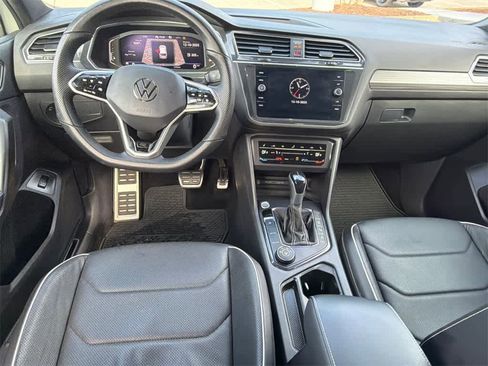Used 2022 Volkswagen Tiguan SEL R-Line image 20