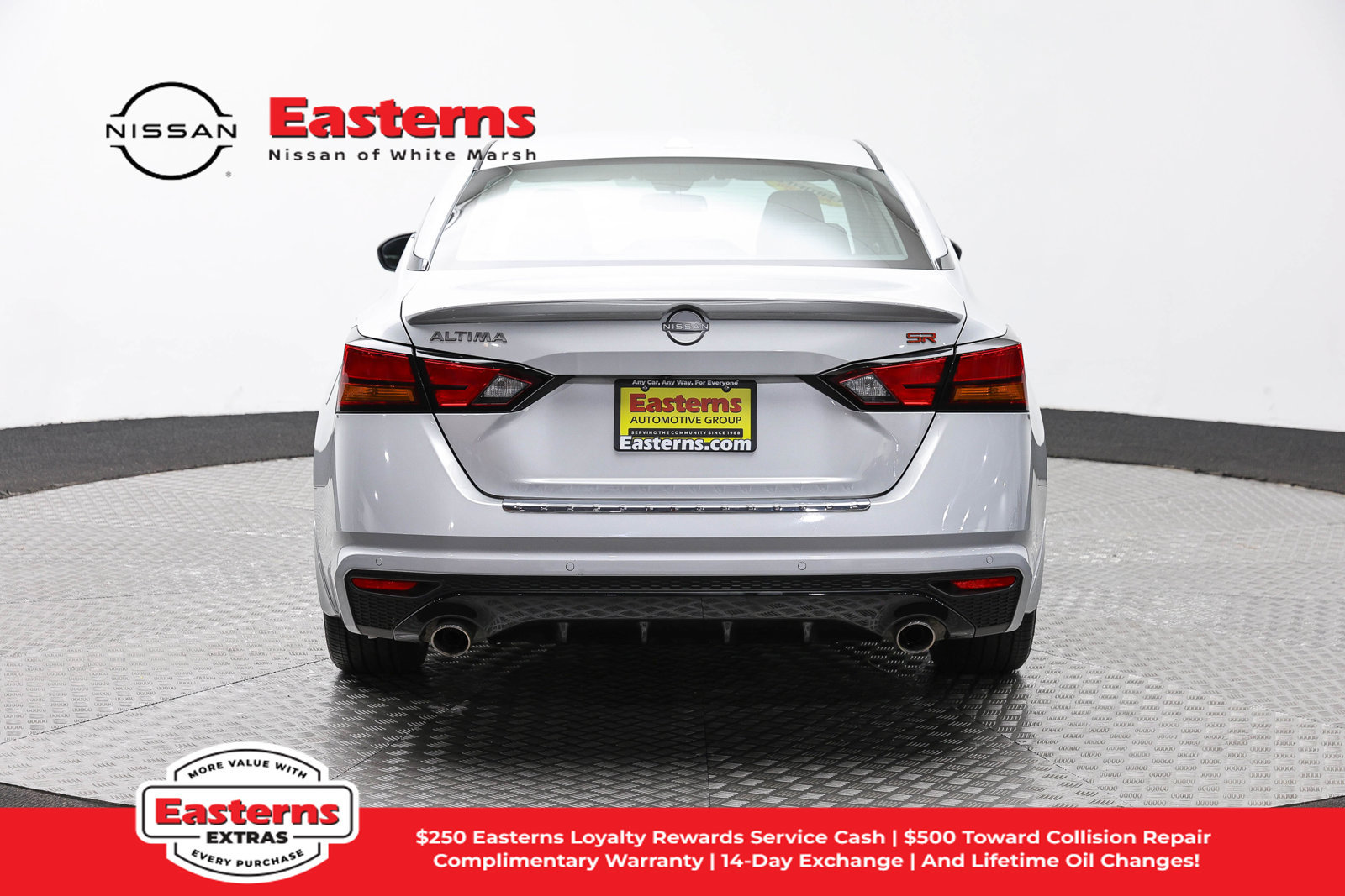 Used 2023 Nissan Altima 2.5 SR w/ SR Premium Package FWD image 7