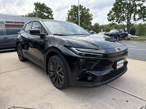 New 2026 Toyota C-HR AWD/4WD image 3
