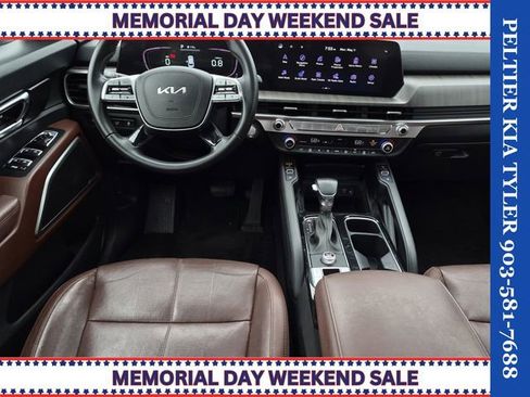 Certified 2023 Kia Telluride EX w/ EX Captain's Chair Package FWD image 32