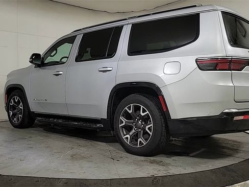 Used 2024 Jeep Wagoneer Series III image 8