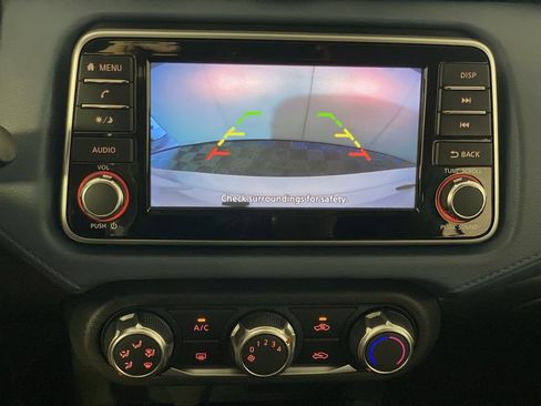 Used 2025 Nissan Versa SV FWD image 19