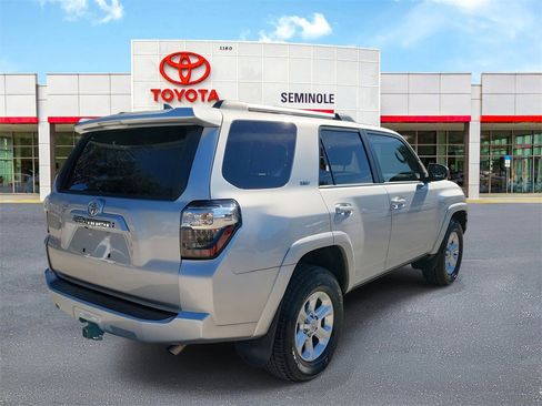 Used 2022 Toyota 4Runner SR5 image 3