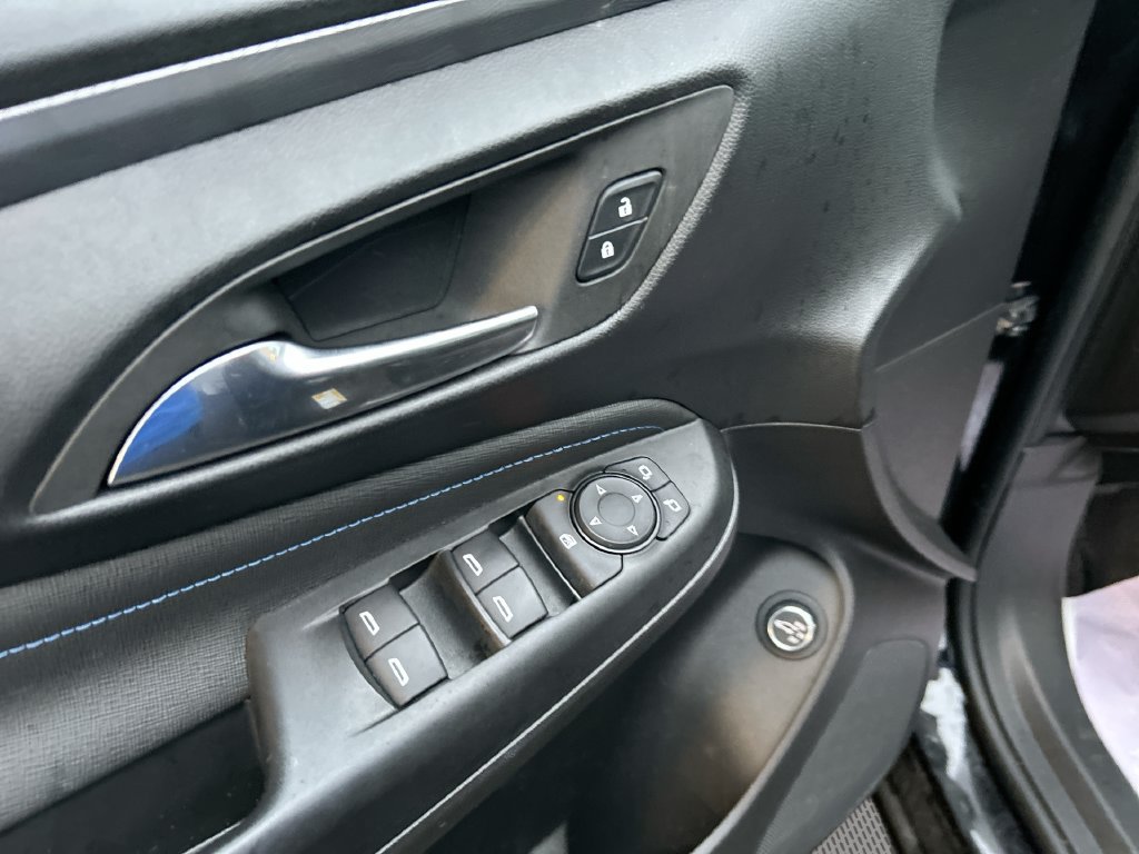 Used 2025 Buick Envista Sport Touring w/ Convenience I Package FWD image 24