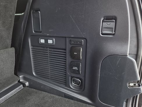 Used 2025 Ford Expedition Active AWD/4WD image 31