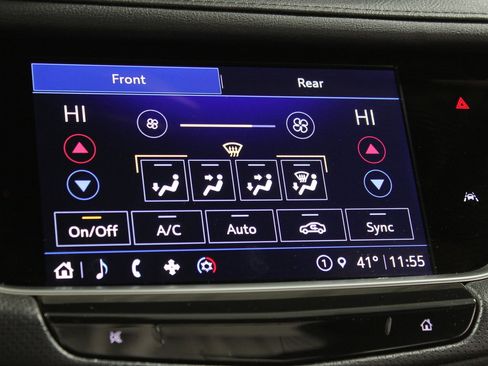 Used 2024 Cadillac XT6 Luxury image 13