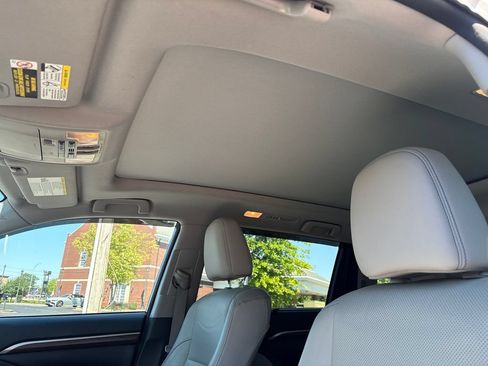 Used 2016 Toyota Highlander Limited Platinum w/ Four Season Floor Mat Package AWD/4WD image 14