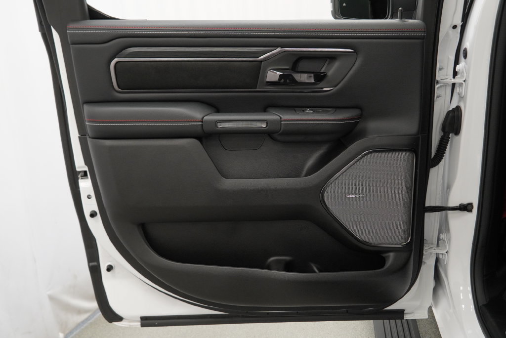 Used 2026 RAM 1500 Laramie AWD/4WD image 45