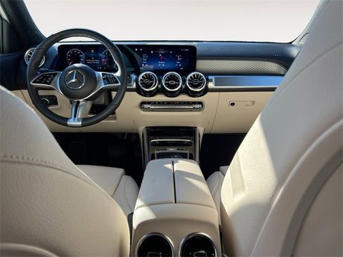 Certified 2025 Mercedes-Benz GLB 250 4MATIC image 10