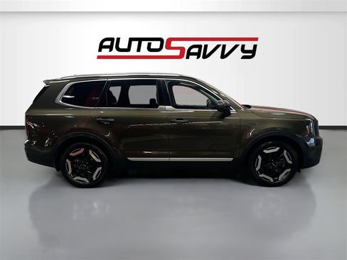 Used 2023 Kia Telluride EX image 8