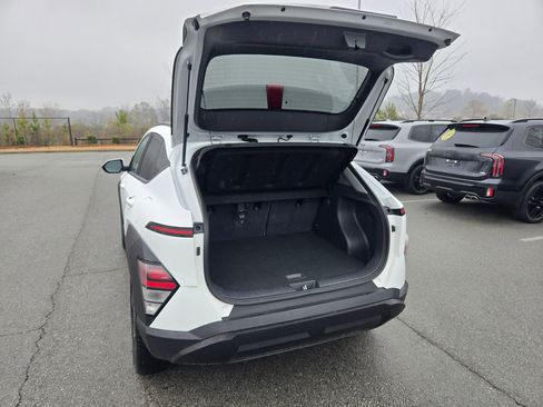 Used 2025 Hyundai Kona SEL image 16
