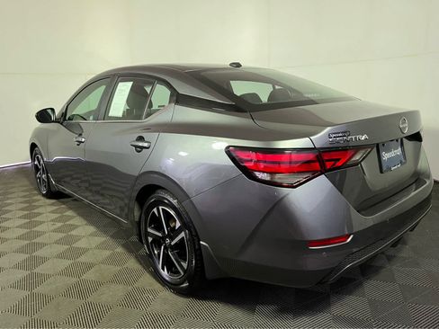 Used 2025 Nissan Sentra SV image 5