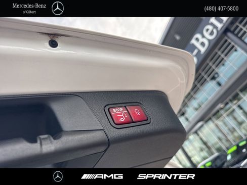 Certified 2025 Mercedes-Benz GLB 250 image 7