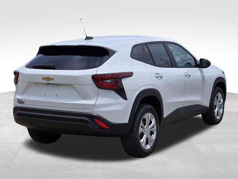 New 2026 Chevrolet Trax LS FWD image 7