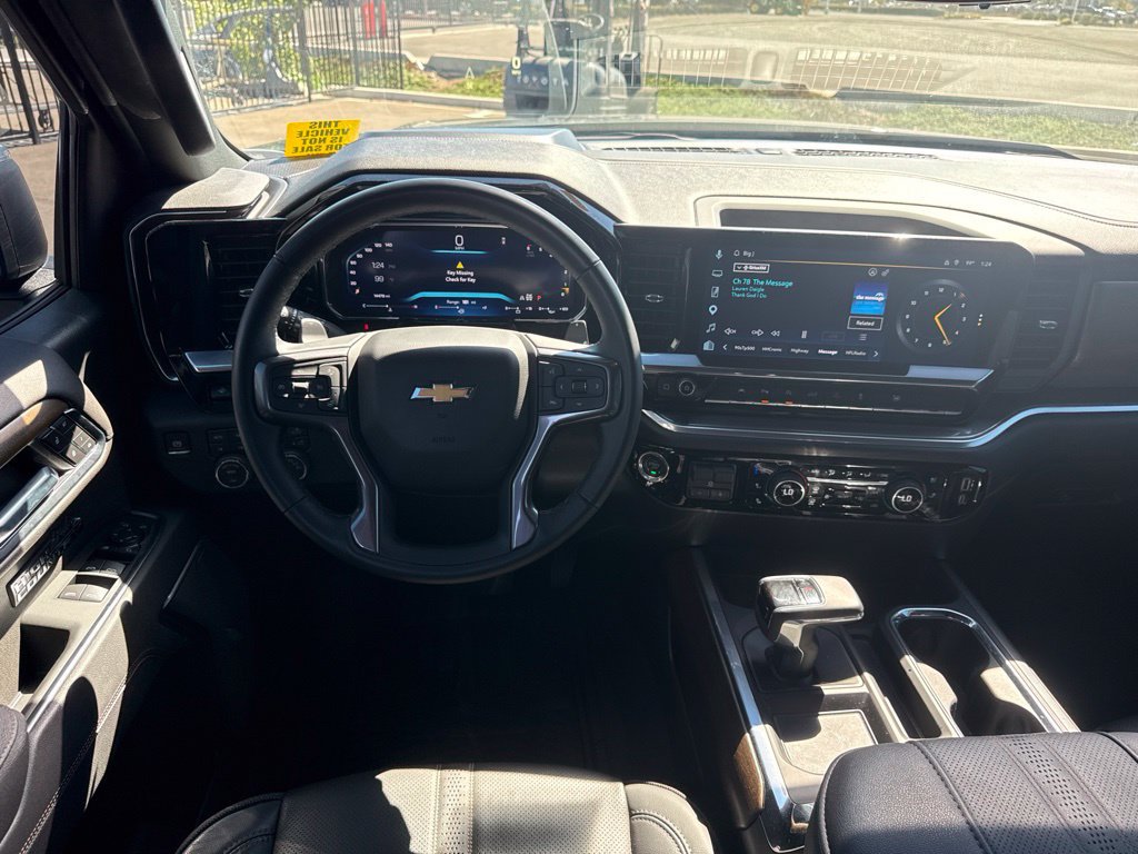 Used 2026 Chevrolet Silverado 1500 High Country w/ Technology Package AWD/4WD image 2