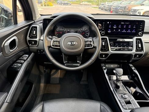 Used 2021 Kia Sorento SX AWD/4WD image 13
