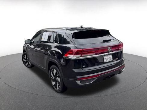 Used 2025 Volkswagen Atlas Cross Sport SE image 11