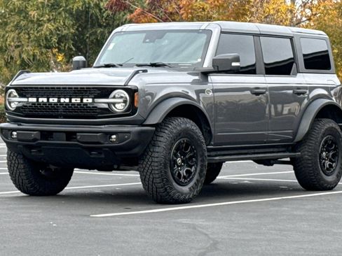 Used 2022 Ford Bronco Wildtrak image 9