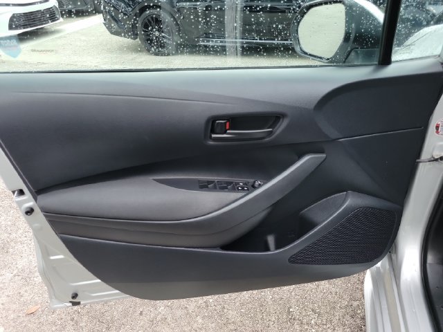 Used 2025 Toyota Corolla LE FWD image 10