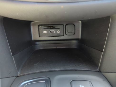 Certified 2024 Chevrolet Equinox RS AWD/4WD image 27