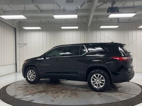 Used 2021 Chevrolet Traverse LS FWD image 6