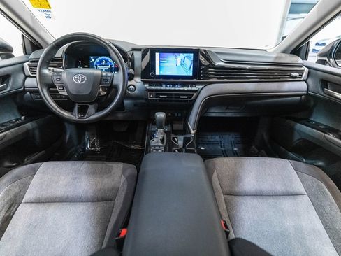 Used 2025 Toyota Camry LE AWD/4WD image 12
