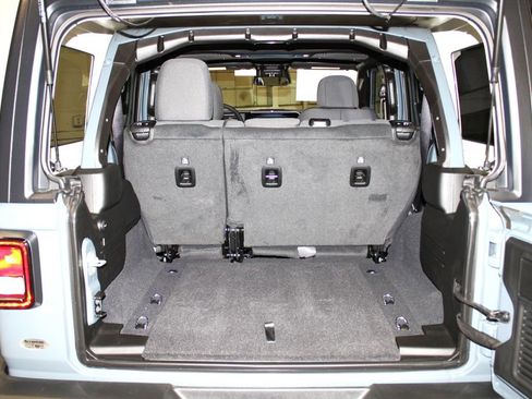 New 2026 Jeep Wrangler Sport S image 28