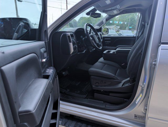 Used 2018 Chevrolet Silverado 1500 LT w/ LT Eassist Package AWD/4WD image 11