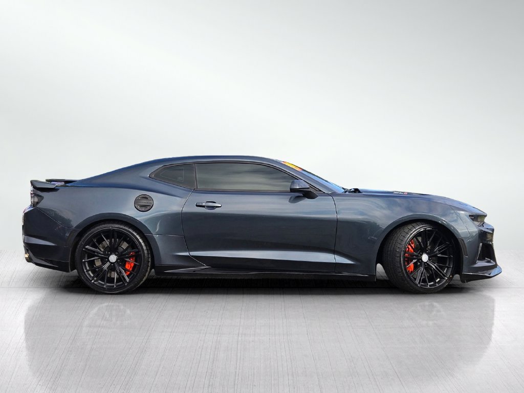 Used 2019 Chevrolet Camaro ZL1 RWD image 3