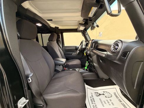 Used 2014 Jeep Wrangler Unlimited Sport w/ Quick Order Package 24S AWD/4WD image 16