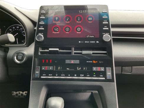 Used 2019 Toyota Avalon Touring image 12