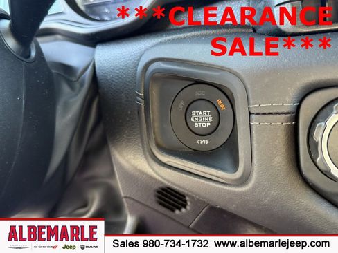 Used 2025 Jeep Wrangler Unlimited Sahara w/ Safety Group image 21