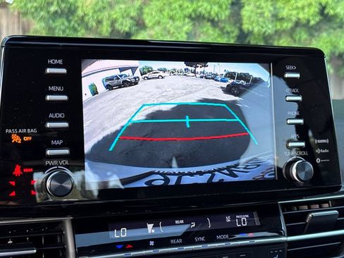 Certified 2022 Toyota Sienna XLE AWD/4WD image 19