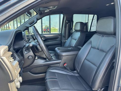 Used 2021 Chevrolet Tahoe RST w/ Luxury Package AWD/4WD image 2
