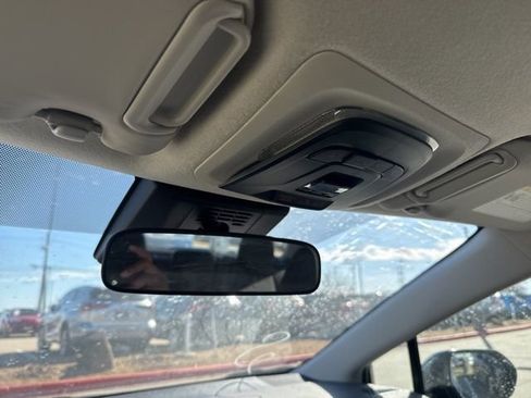 Used 2025 Toyota Corolla LE w/ Convenience Package image 13