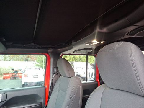 Certified 2020 Jeep Gladiator Sport w/ Quick Order Package 24S image 24