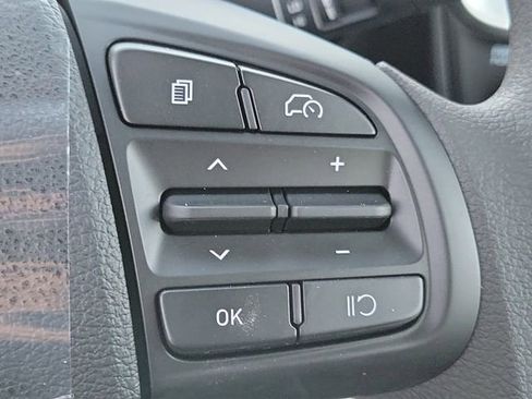 New 2026 Hyundai Venue SE image 9